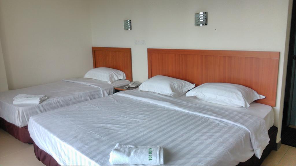 101 Hotel Miri Quarto foto